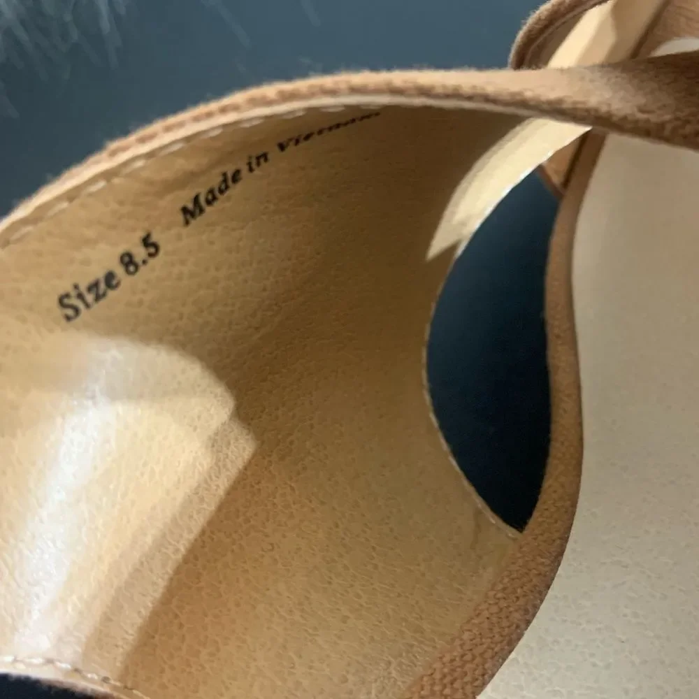 Dolce Vita Owen Canvas Sandals - Picture 7 of 7